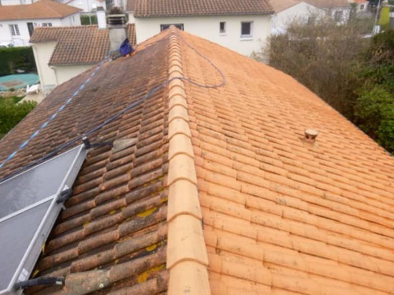 Démoussage de toiture à Bruges par NETOIT 33