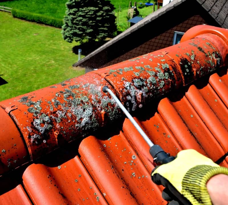 Application hydrofuge basse pression sur toiture par NETOIT 33